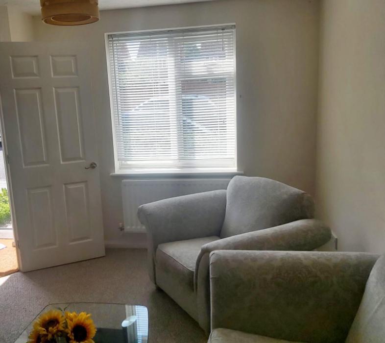 Ashford Holiday Home Smithy Drive Sleeps 5 Free Wifi And Vehicle Parking Kingsnorth Exteriér fotografie