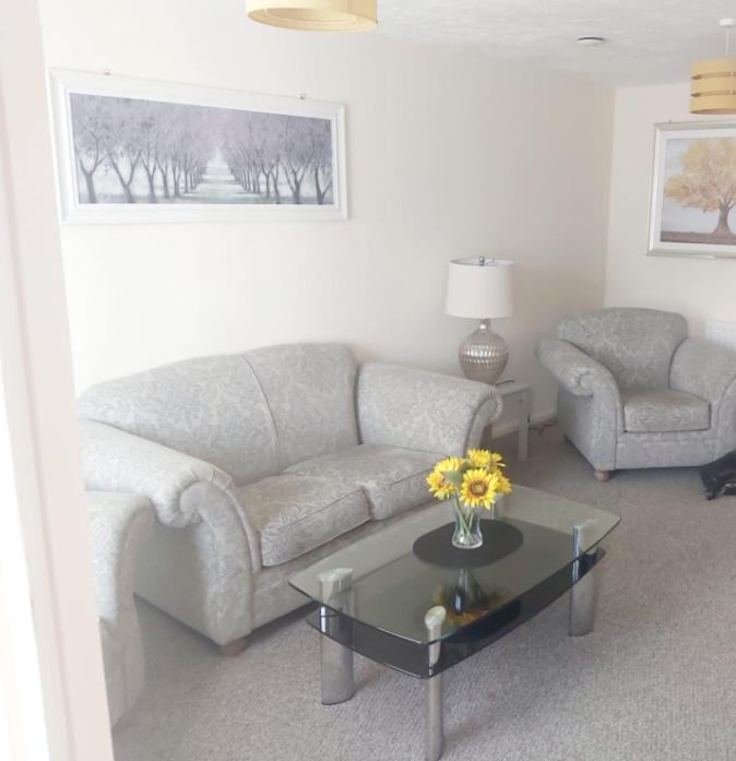 Ashford Holiday Home Smithy Drive Sleeps 5 Free Wifi And Vehicle Parking Kingsnorth Exteriér fotografie